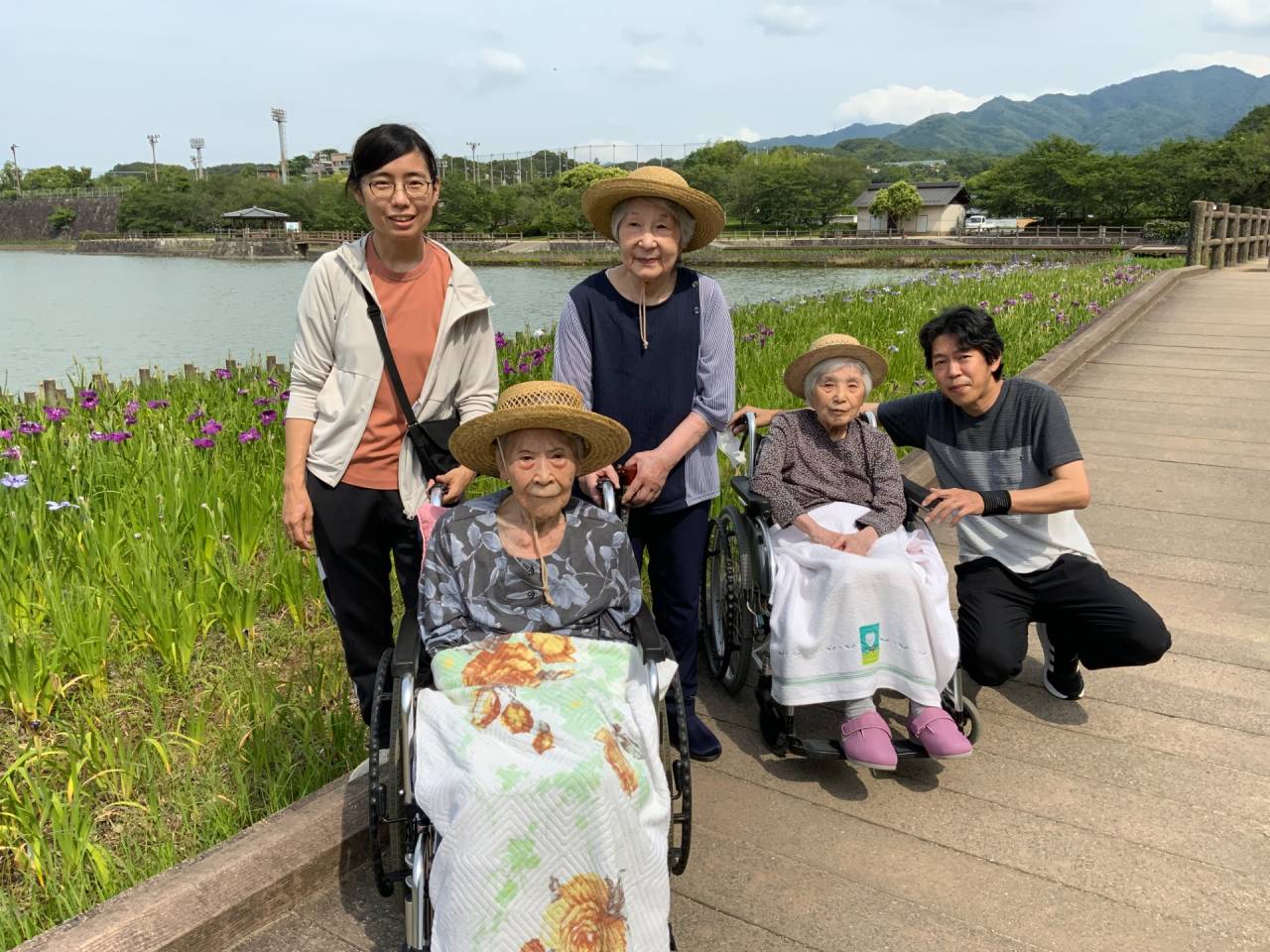 さわやかホーム　菖蒲見学