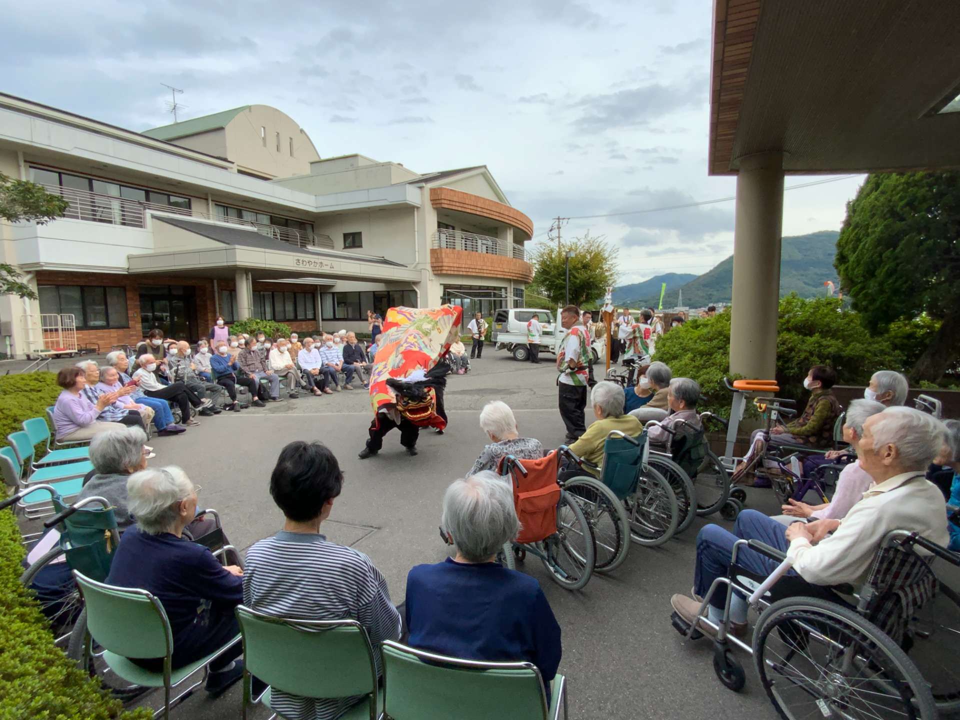 10月　｜　運動会　　獅子舞見物　　さわやか秋祭り